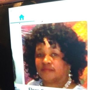 Meet your Posher, Flora